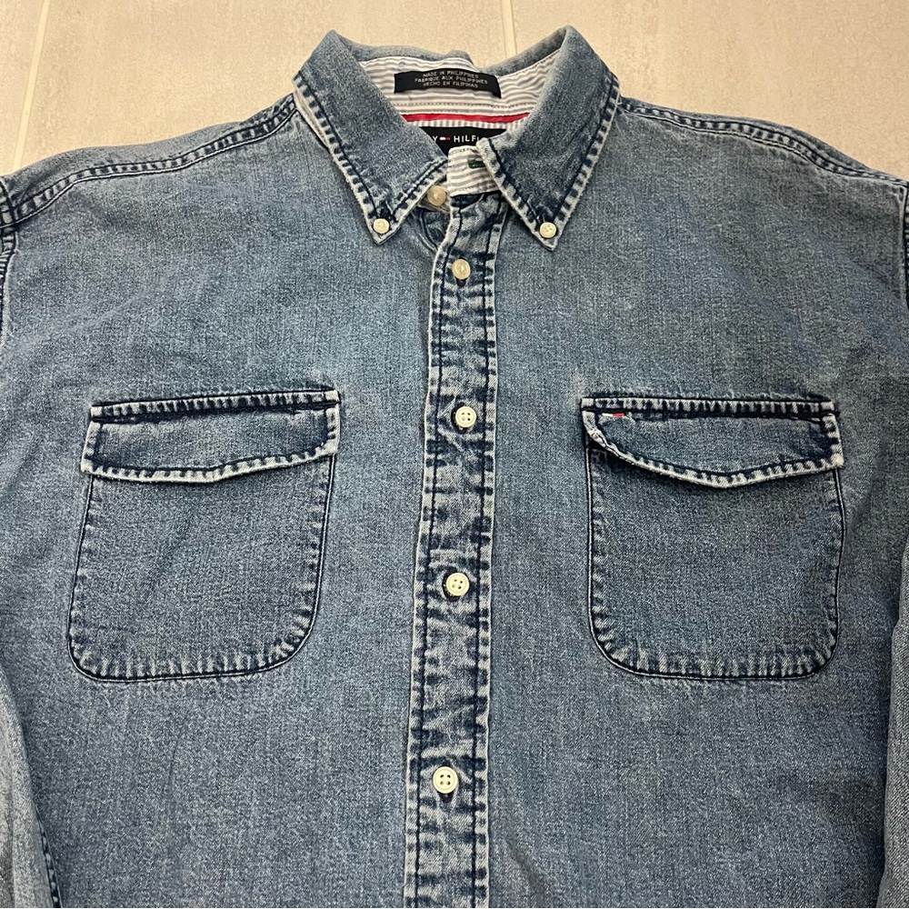 Vintage Tommy Hilfiger Denim Button Front Mens XL Front Flag Logo Blue Jean - Picture 8 of 9